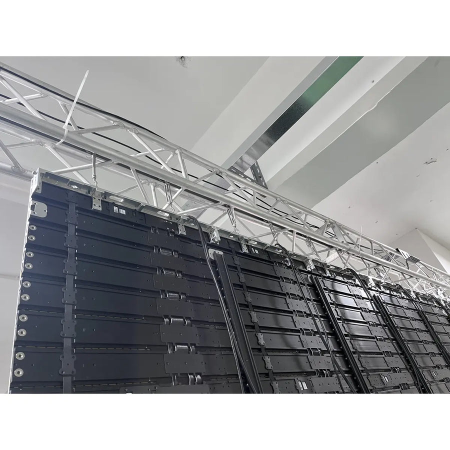 Rolling-Rental case image 3