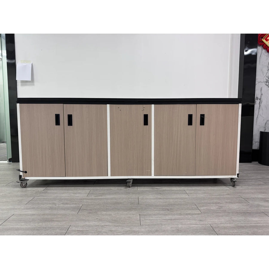 Rolling-TV case image 2